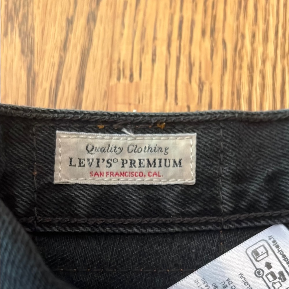Levi's Women's Straight Leg Jeans — Black Wash - Picture 6 of 12